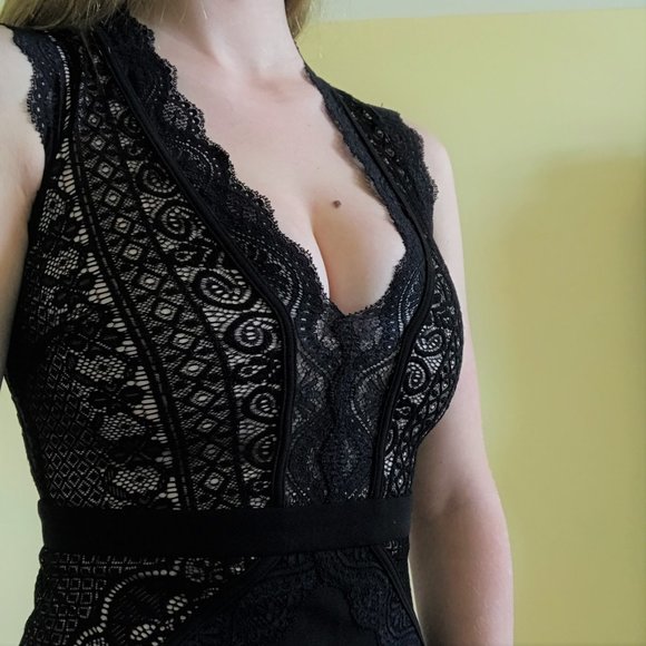 Sexy Akira Bodycon Black Lace Homecoming Dress - Picture 2 of 8